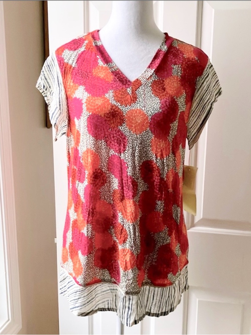Benares Short Sleeve Top Floral Multicolor Size S NWT